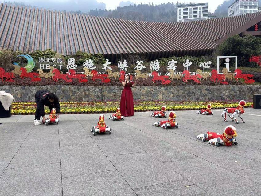 峡谷纳福，万福迎春，恩施大峡谷新春祈福会燃情启幕.docx