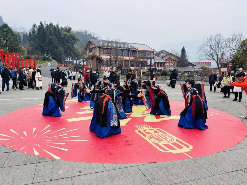 峡谷纳福，万福迎春，恩施大峡谷新春祈福会燃情启幕.docx